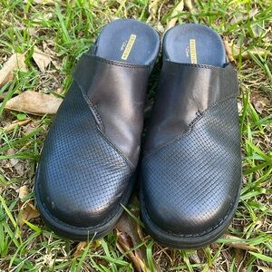 Clarks Navy Patty Tanya Classic Mules